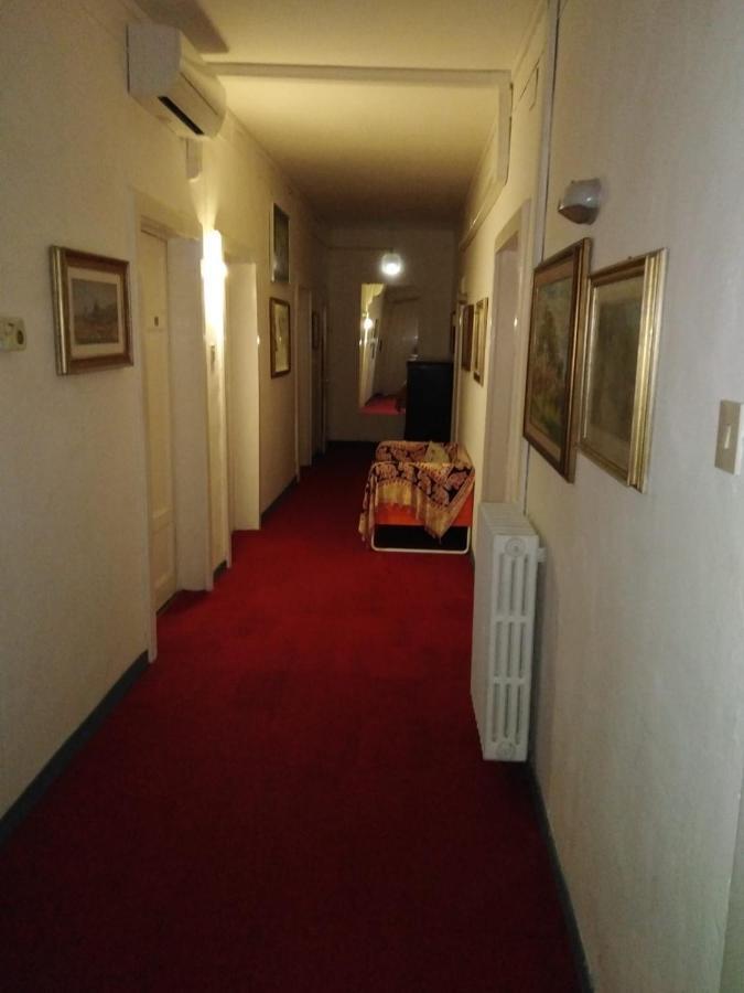 Cavour Self Check-in Hotel Livorno